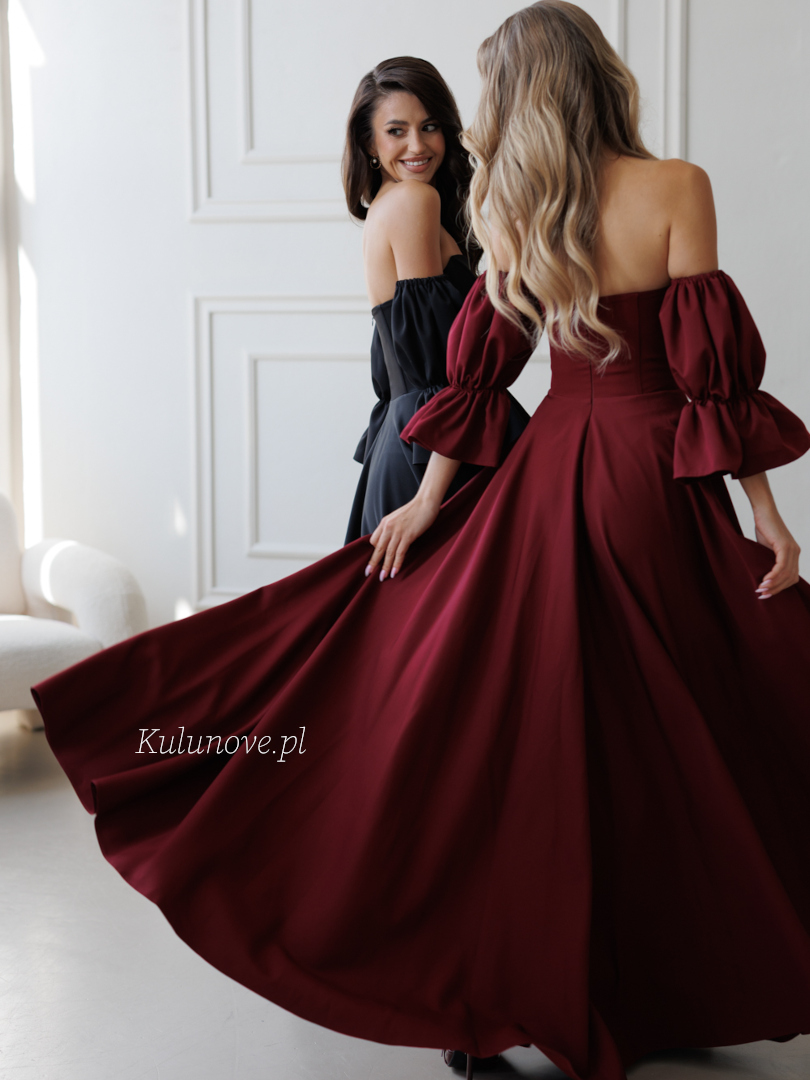 Seniorita - black long black Spanish dress with open shoulders - Kulunove image 4