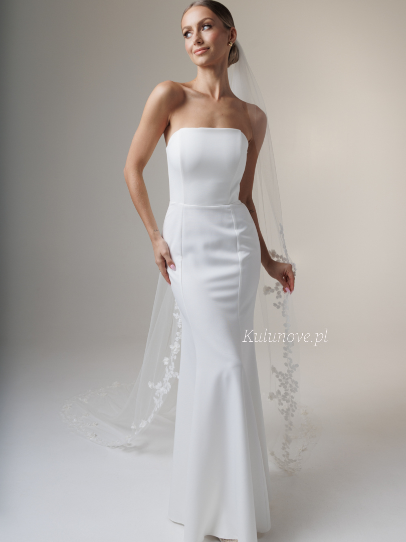 Long glamorous wedding veil with three-dimensional floral embroidery - Kulunove image 4
