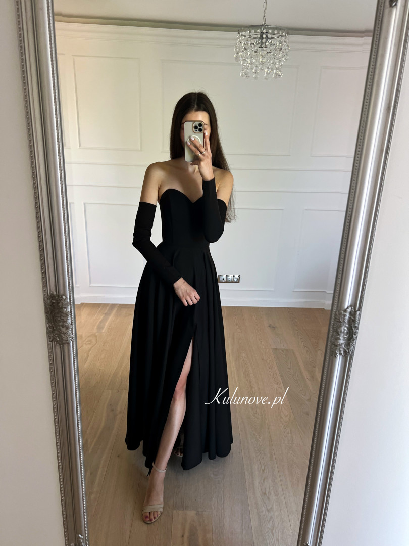 Judith - classic corset black maxi dress with extra straight sleeves - Kulunove image 1