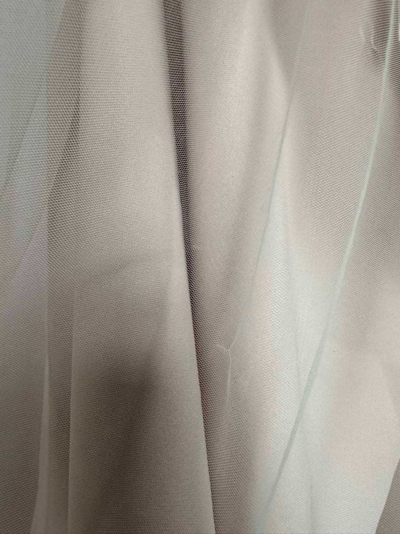 Smooth short wedding veil in cream, ecru A208 - Kulunove image 3