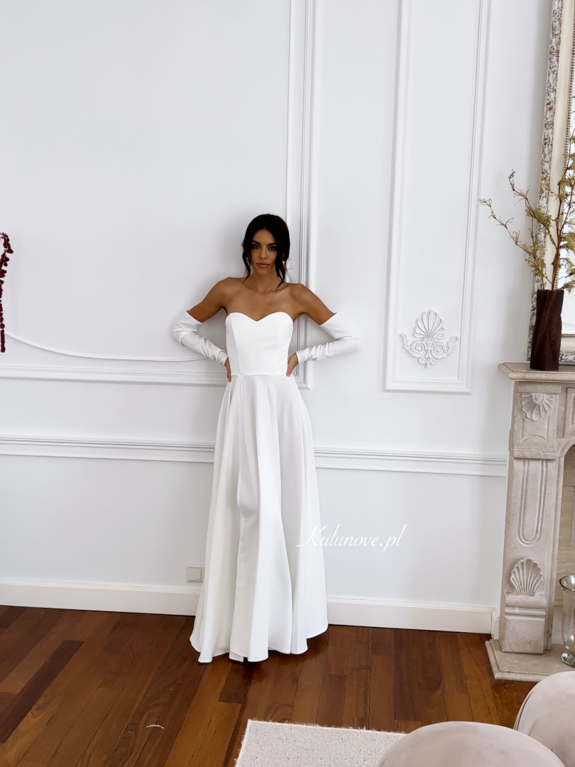 Judith - corseted flared wedding dress in ecru color with additional sleeves - Kulunove image 3