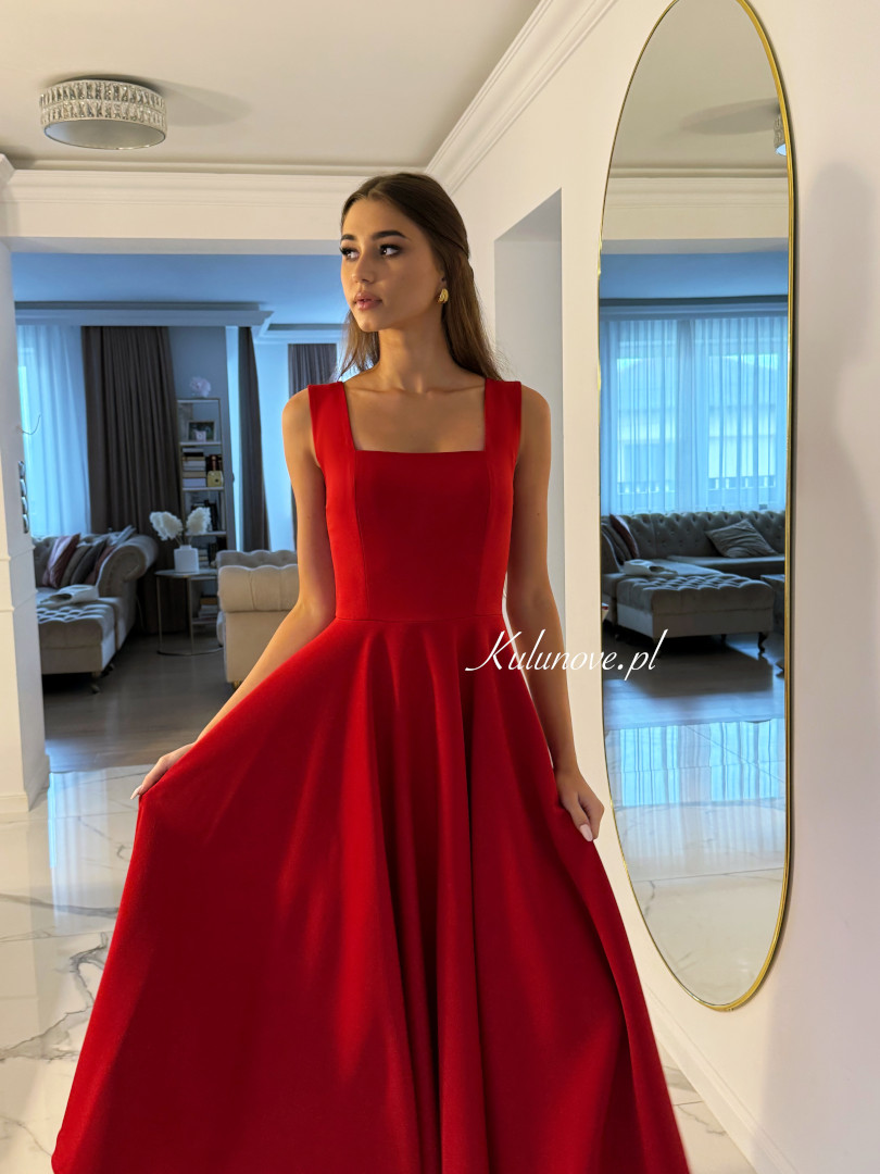 Karlie midi red - flared midi dress with karo neckline - Kulunove image 4