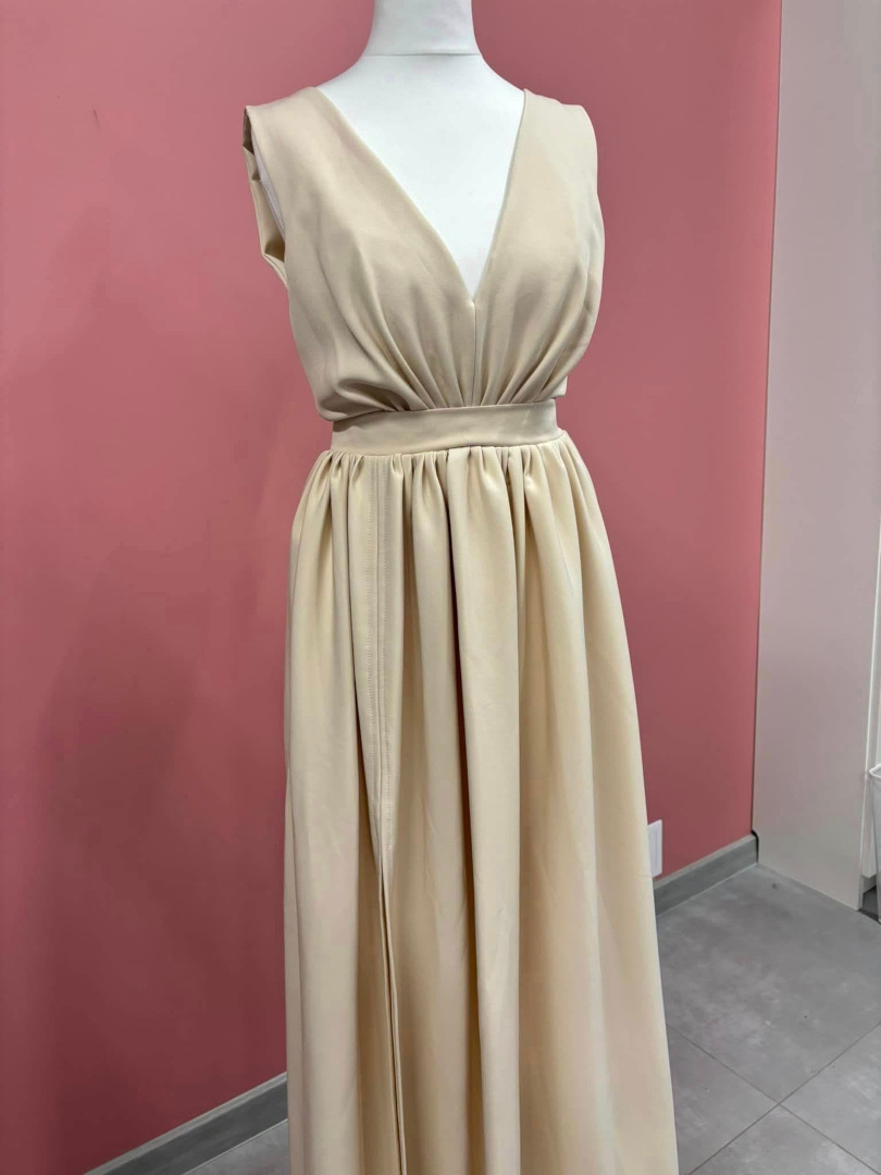 Laurell - sleeveless light beige maxi dress - Kulunove image 2