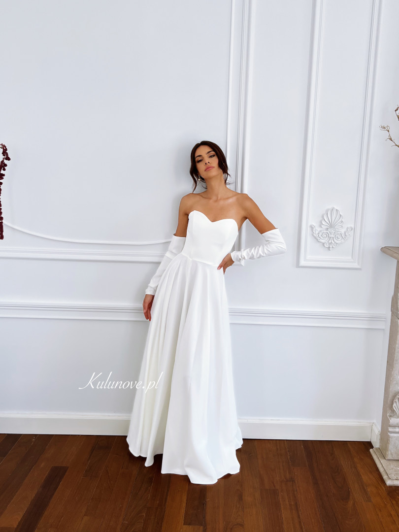 Judith - corseted flared wedding dress in ecru color with additional sleeves - Kulunove image 4