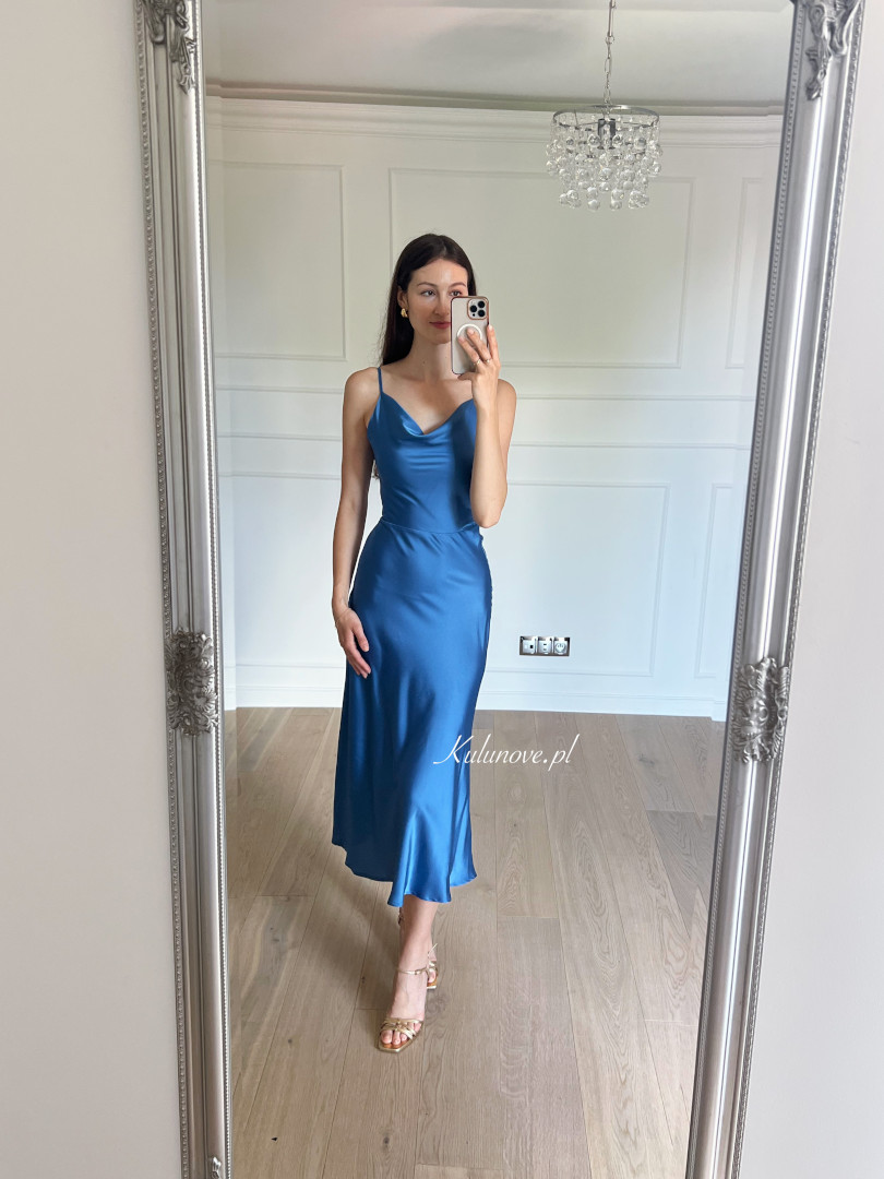 California A346 - simple satin dress with thin straps in blue - Kulunove image 2