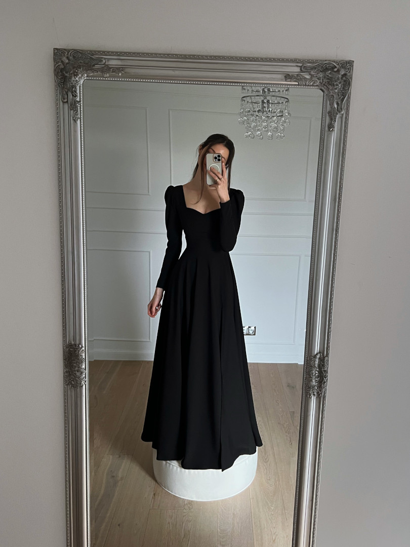 Julia - retro style long sleeve dress with buffets in black - Kulunove image 1