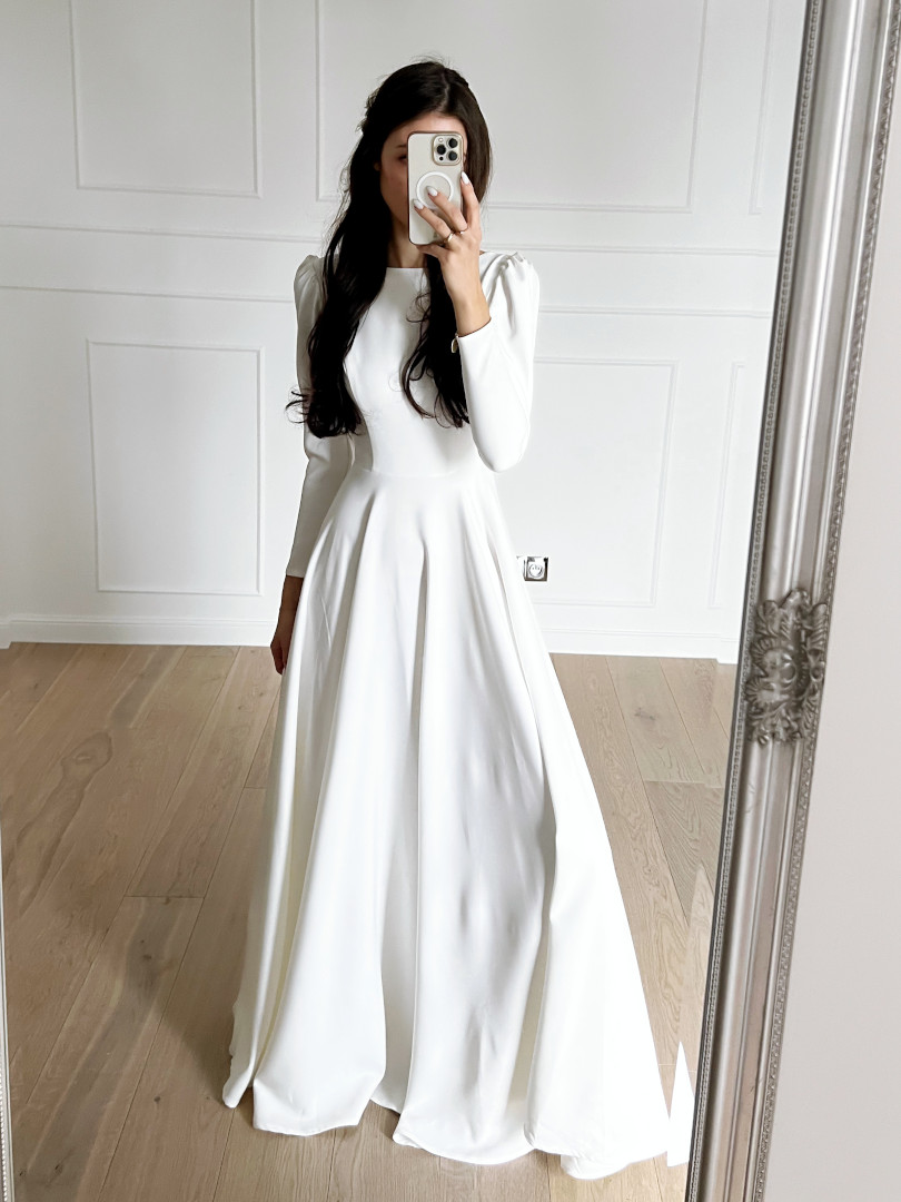 Snow - A210 long sleeve wedding dress on wide circle - Kulunove image 1