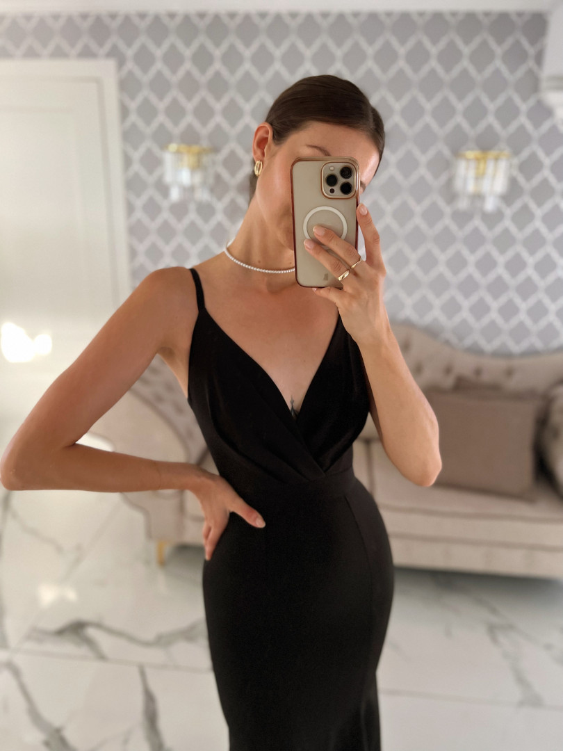 Andrea fish - black fitted strapless dress with envelope neckline - Kulunove image 2