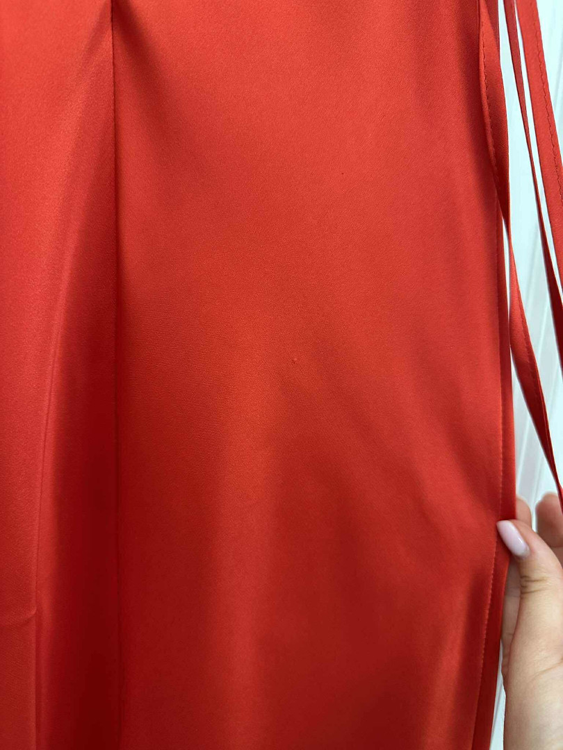 Barcelona A352- red satin midi dress with striking slit - Kulunove image 4