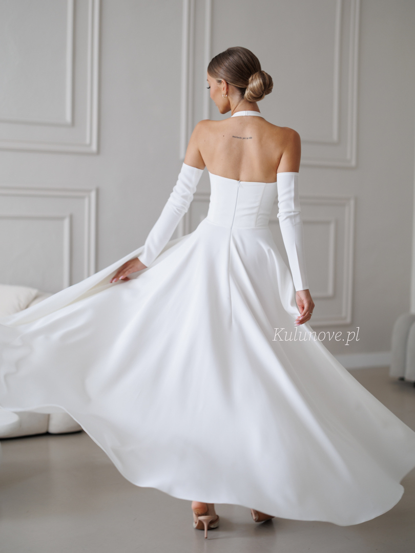 Baby - wedding maxi dress in ecru color with a striking neckline - Kulunove image 3