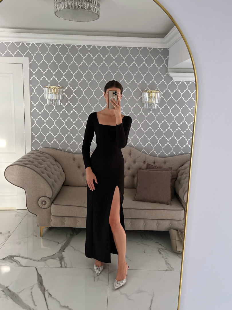 CARLA- black dress with karo neckline long sleeve and leg opening - Kulunove image 1