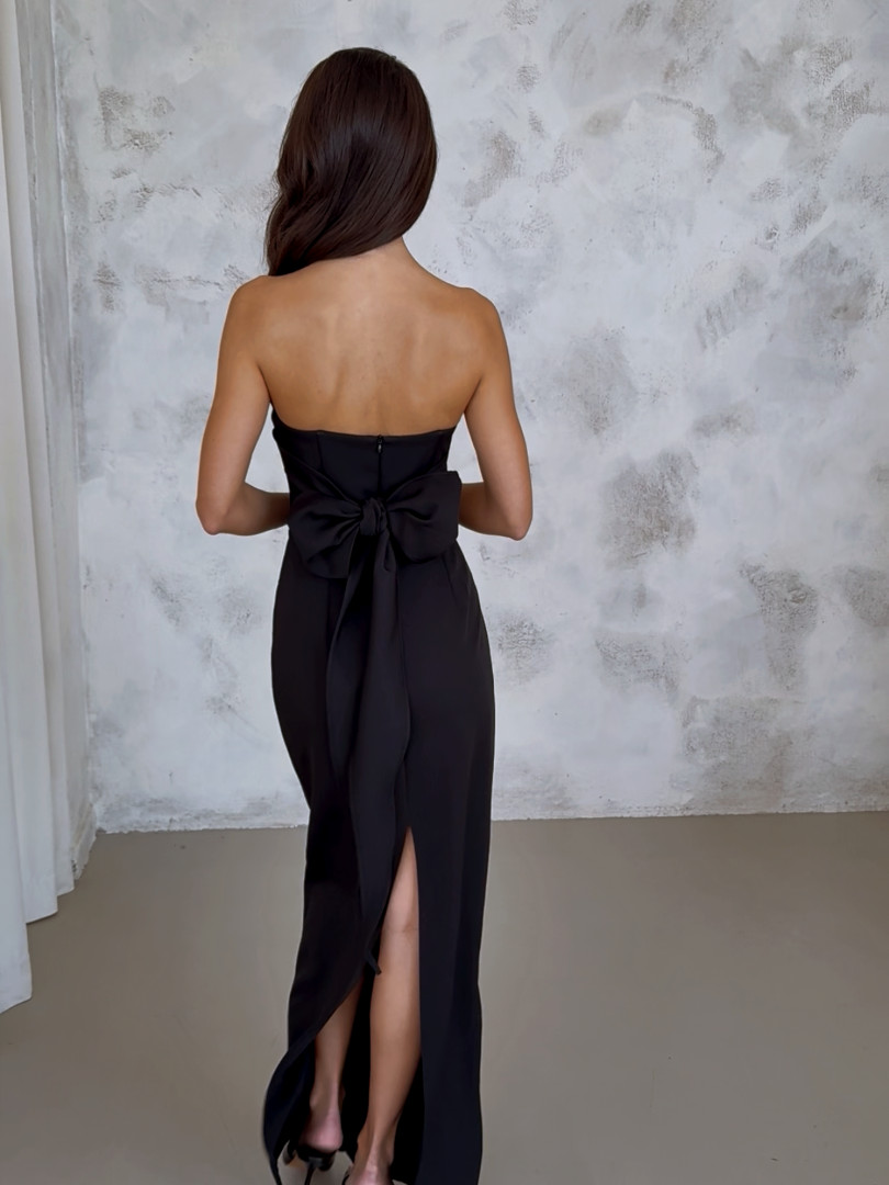 Darling - black elegant tied maxi dress with fitted bodice - Kulunove image 2