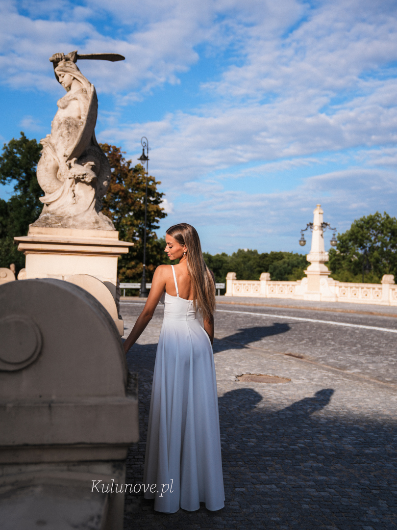 Elisabeth II - simple strapless wedding dress with envelope neckline - Kulunove image 4