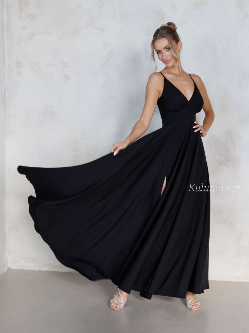 Elisabeth maxi - long black flared strapless dress with overlap neckline - Kulunove image 3