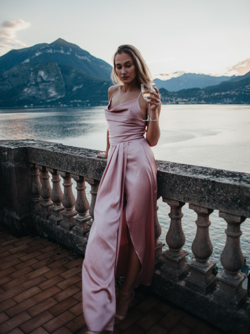 Ava - long satin dress in pink - Kulunove image 3