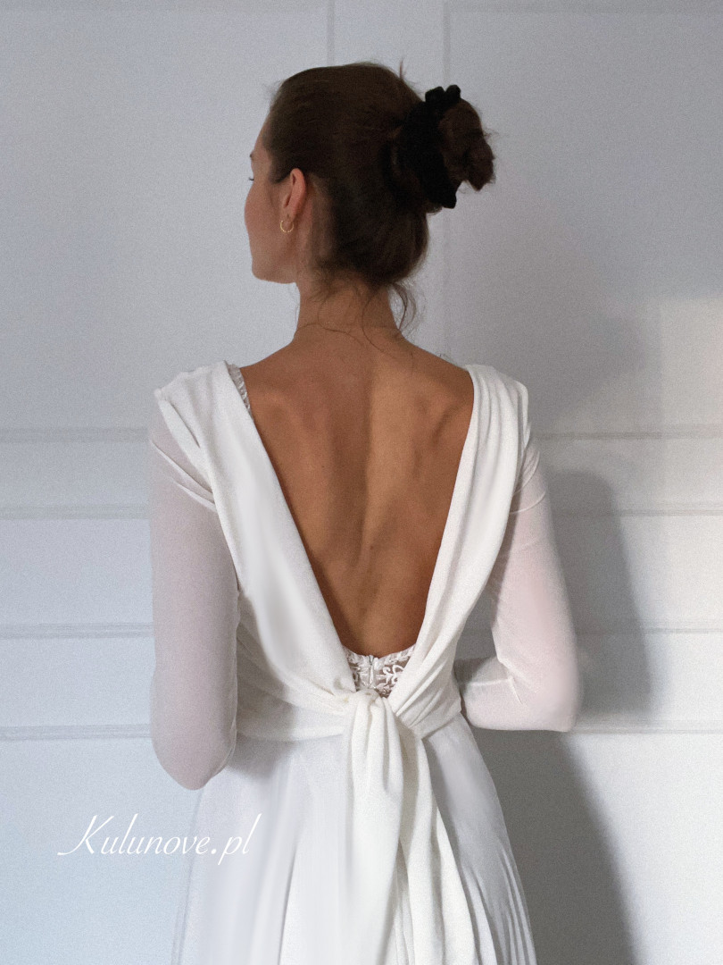 Thin envelope wedding sweater tied in several ways - Kulunove image 3