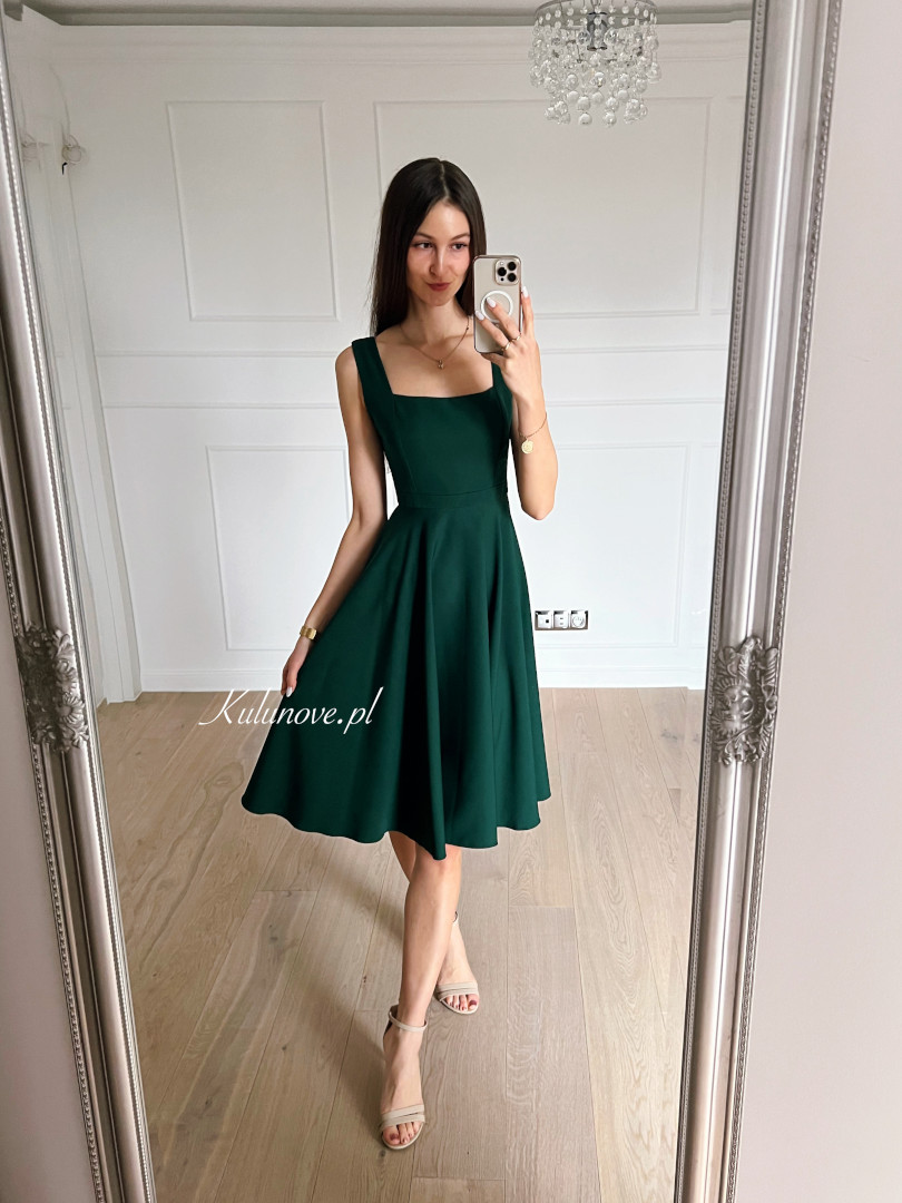 Karlie midi - bottle green midi dress perfect for bridesmaids - Kulunove image 4