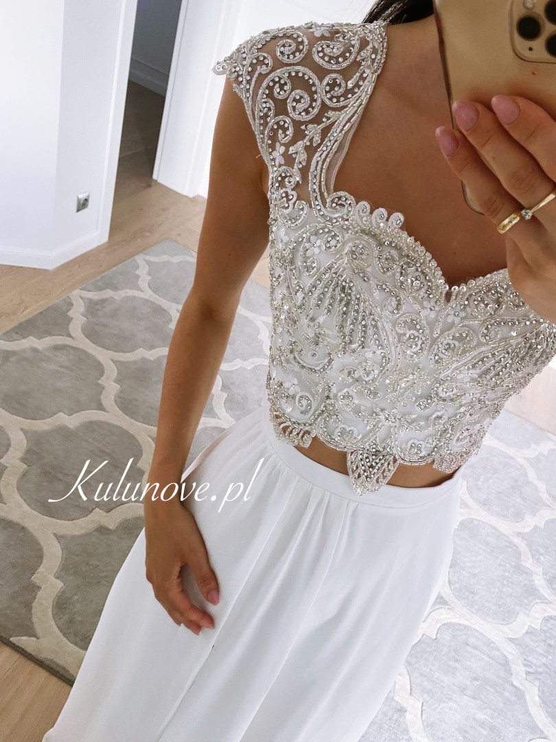 Martina - two-piece gown with richly decorated bodice - Kulunove image 2