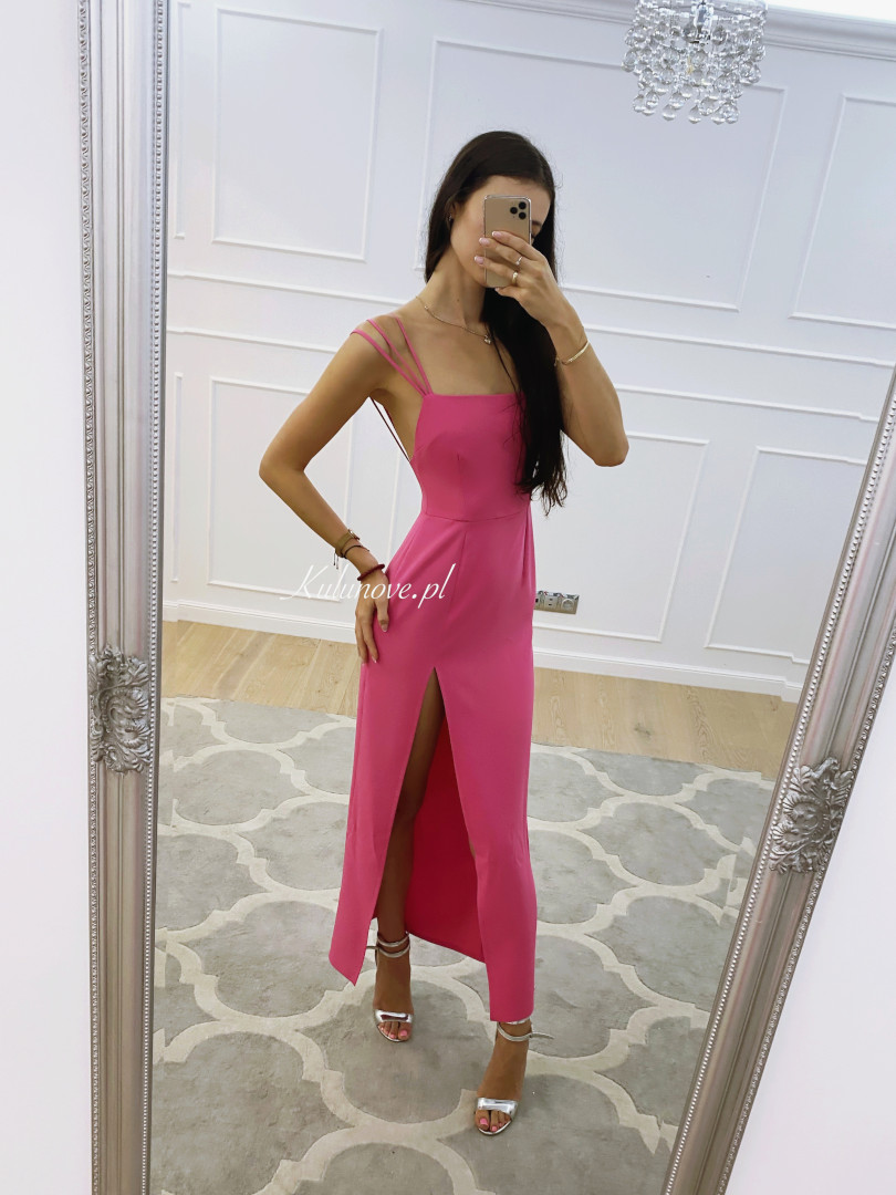 Barbie dress - pink maxi dress with back neckline - Kulunove image 2