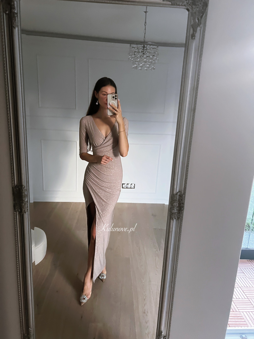 Daphne - long beige brocade dress with 3/4 sleeves - Kulunove image 3