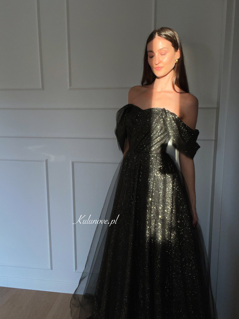 Selena PREMIUM - black tulle princess style ball gown with glitter and drop sleeves - Kulunove image 2