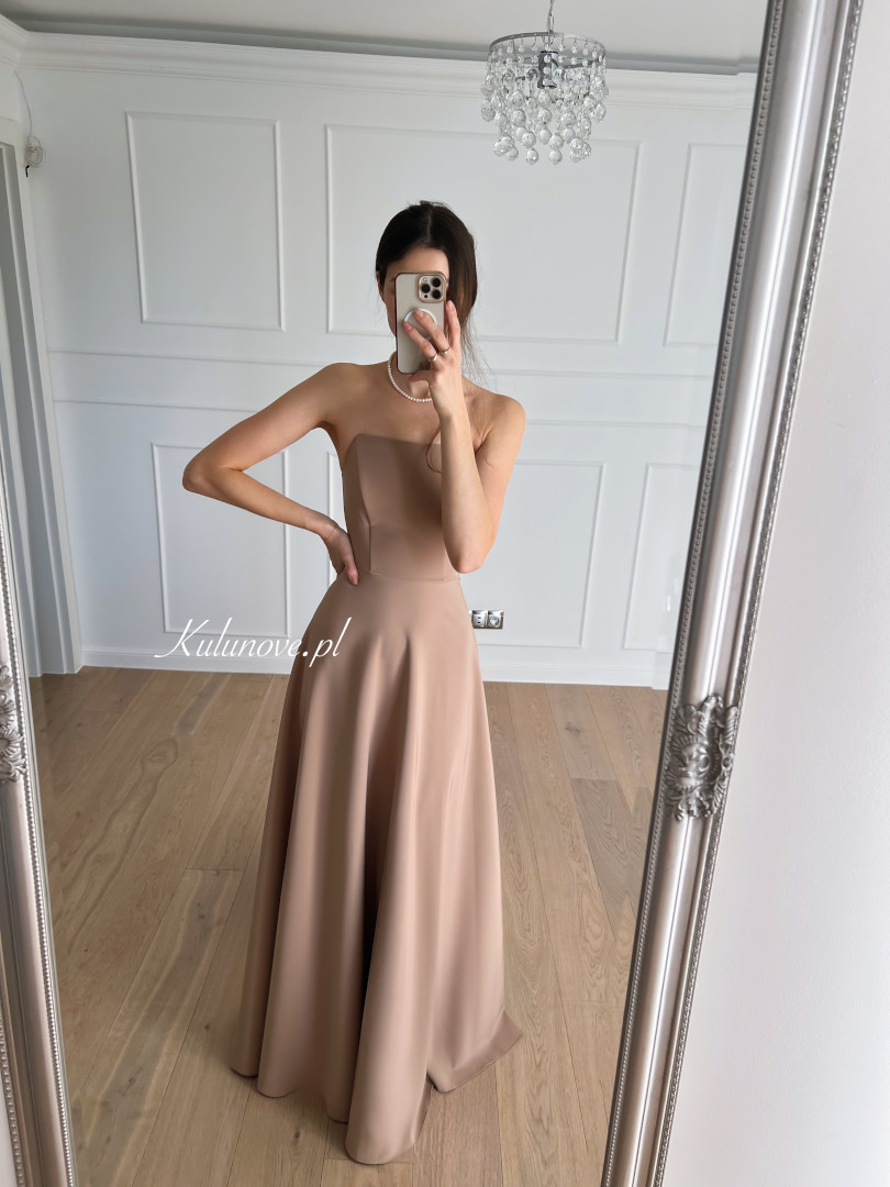 Hannah - classic corset maxi dress in beige color - Kulunove image 3