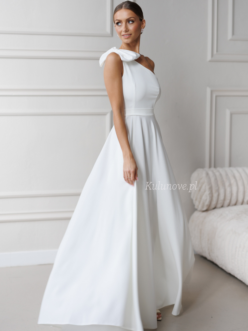Helen - a striking one-shoulder wedding dress with a bow and a simple bottom. - Kulunove image 2