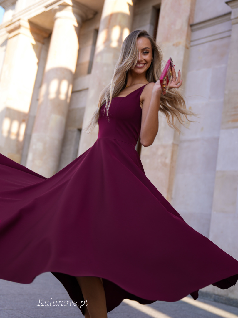 Karlie midi - burgundy dress with fitted strapless top and flared midi length bottom - Kulunove image 2