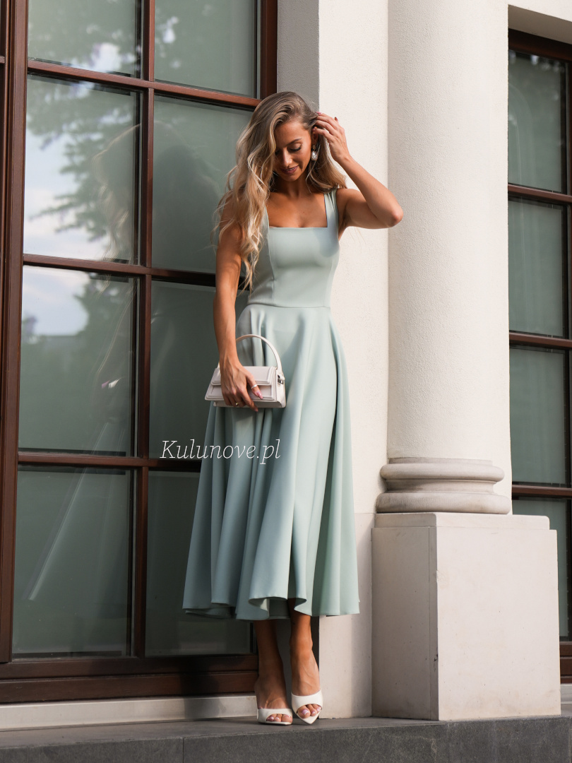 Karlie midi - classic sage colored midi dress with karo neckline on thicker straps - Kulunove image 3