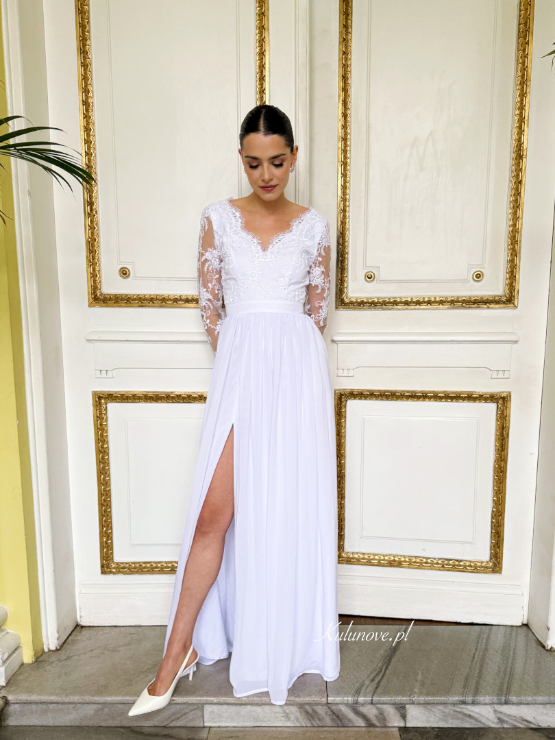 Klementyna - lace wedding dress with chiffon bottom - Kulunove image 1