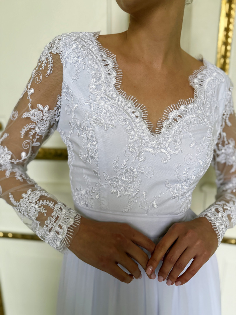 Klementyna - lace wedding dress with chiffon bottom - Kulunove image 2