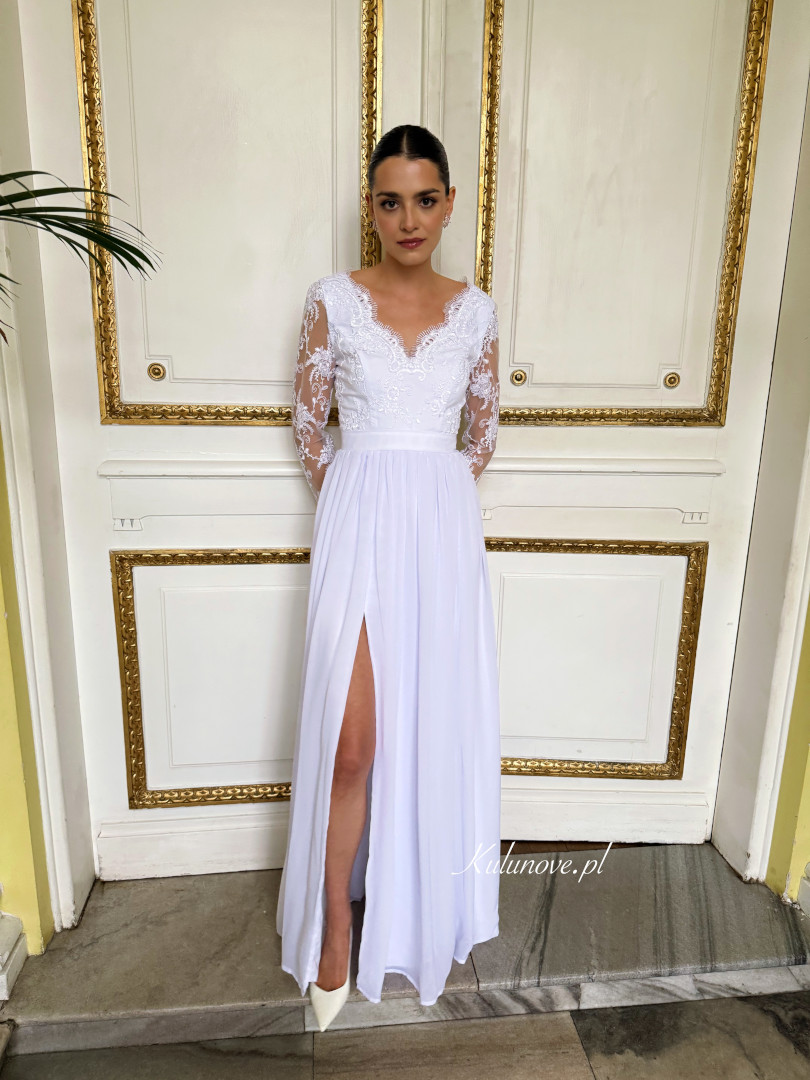 Klementyna - lace wedding dress with chiffon bottom - Kulunove image 4