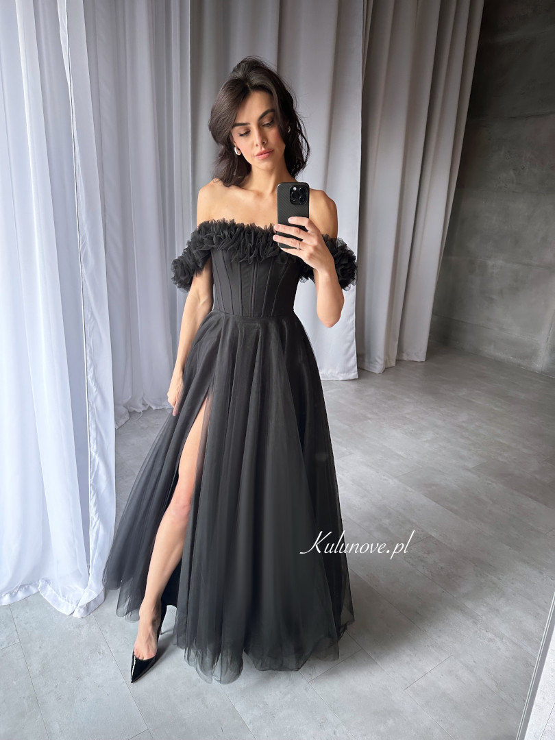 Moana - black tulle long corset dress with open shoulders perfect for proms - Kulunove image 4