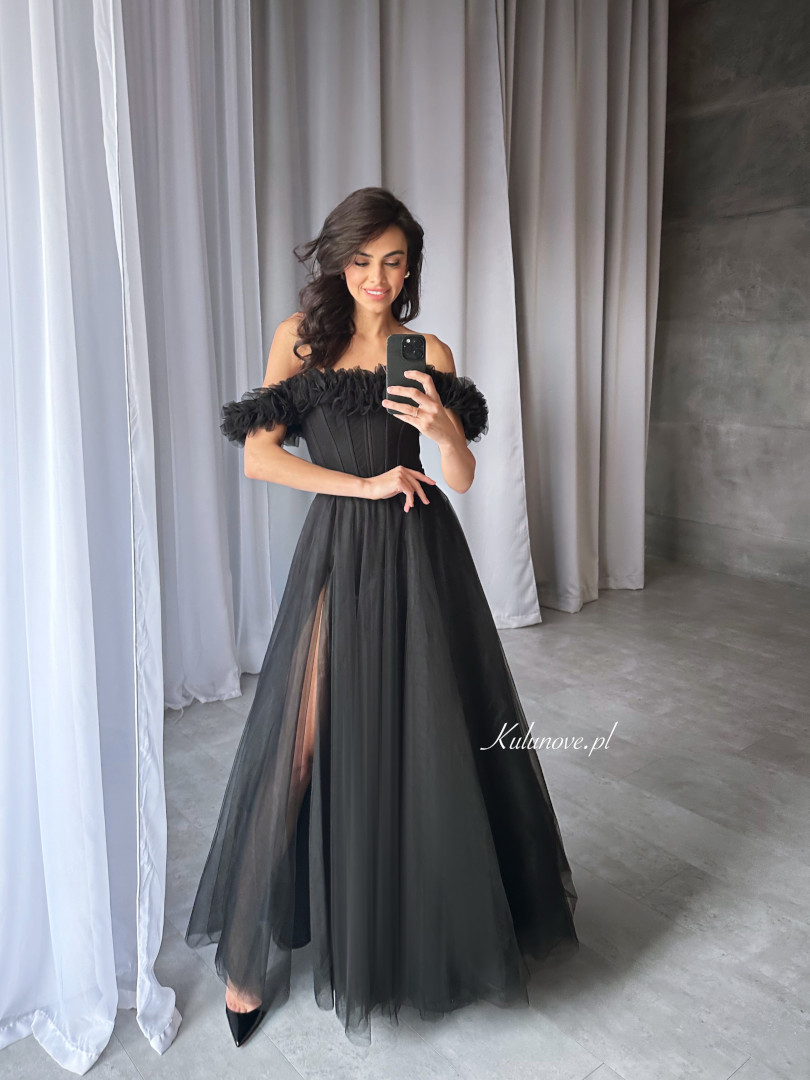 Moana - black tulle long corset dress with open shoulders perfect for proms - Kulunove image 2