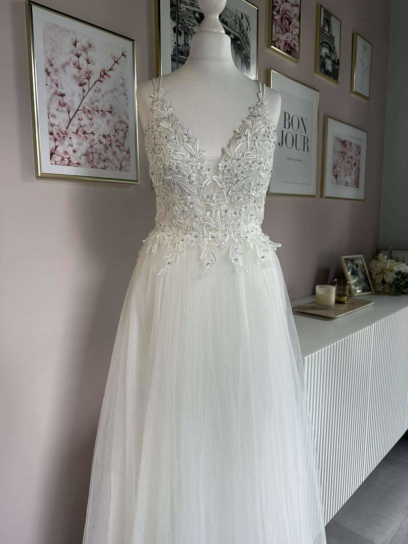 Airy tulle wedding dress with lace top A361 - Kulunove image 3