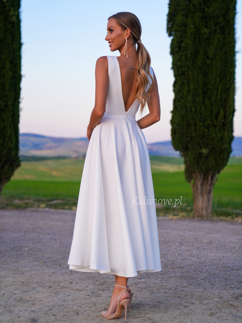 Prima - white midi dress with halter neckline and deep back neckline - Kulunove image 3