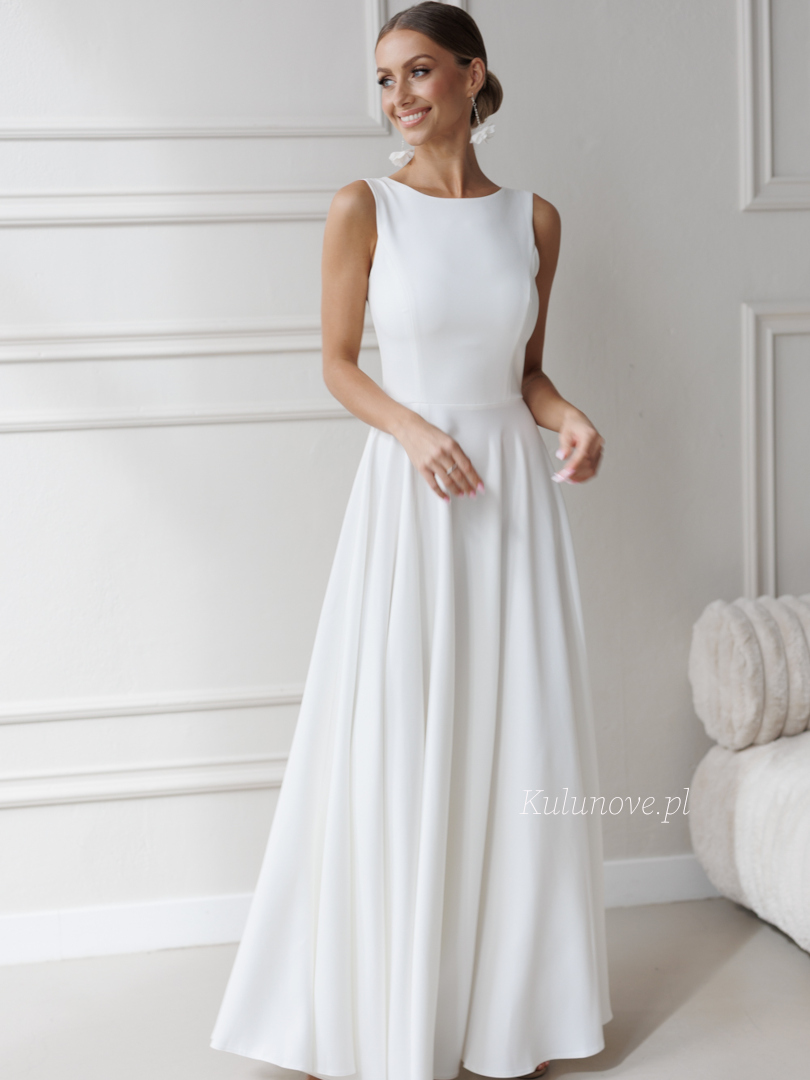 Nora maxi - flared maxi wedding dress with built-in neckline - Kulunove image 2
