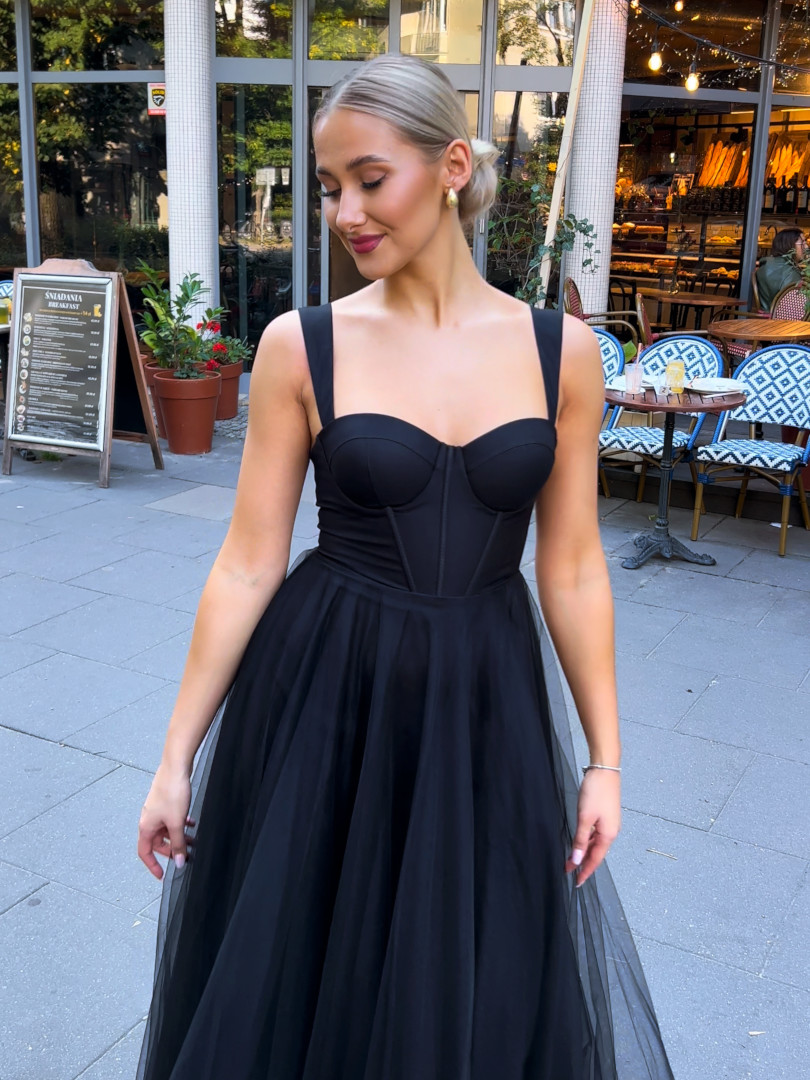 Promise- striking long tulle black dress with strapless corset - Kulunove image 4