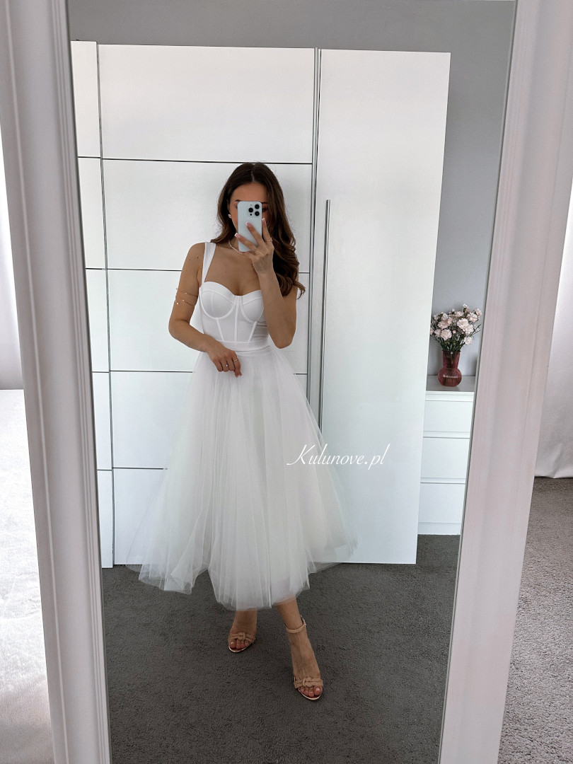 Promise midi - strapless midi wedding dress with padded bodice - Kulunove image 1