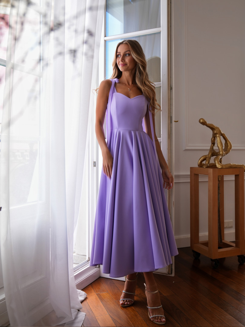 Scarlet - heather midi dress with heart neckline and decorative ties - Kulunove image 1
