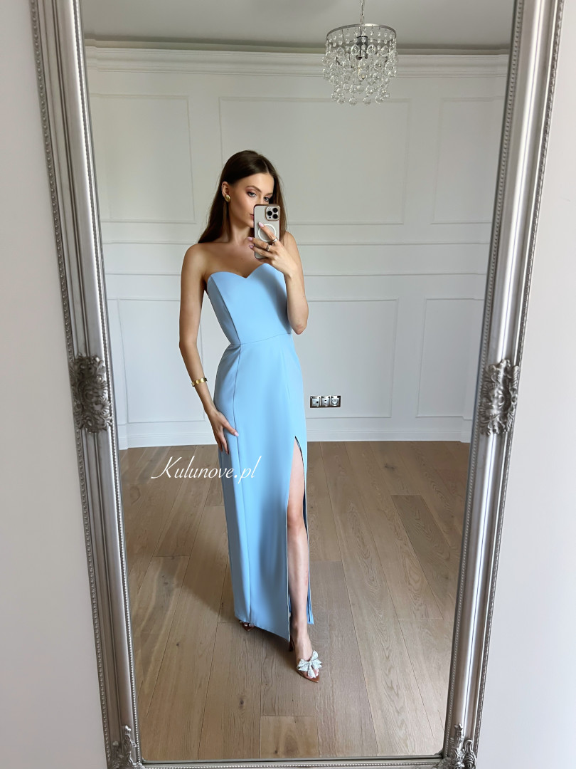 Leandra blue - pencil long dress with heart neckline and open shoulders - Kulunove image 3