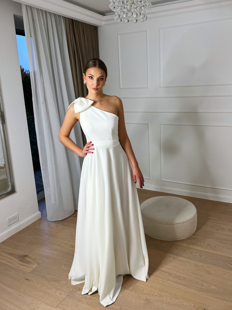 Helen- a striking one-shoulder wedding dress with a bow and a simple bottom. - Kulunove image 1