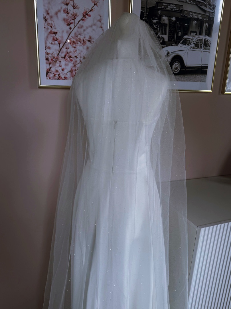 Long tulle brocade veil with a smooth finish - Kulunove image 3