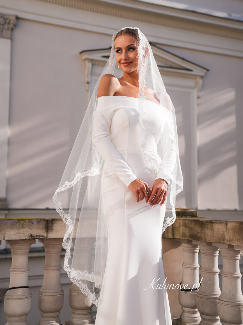 Spanish medium length veil with lace edges - Kulunove image 4