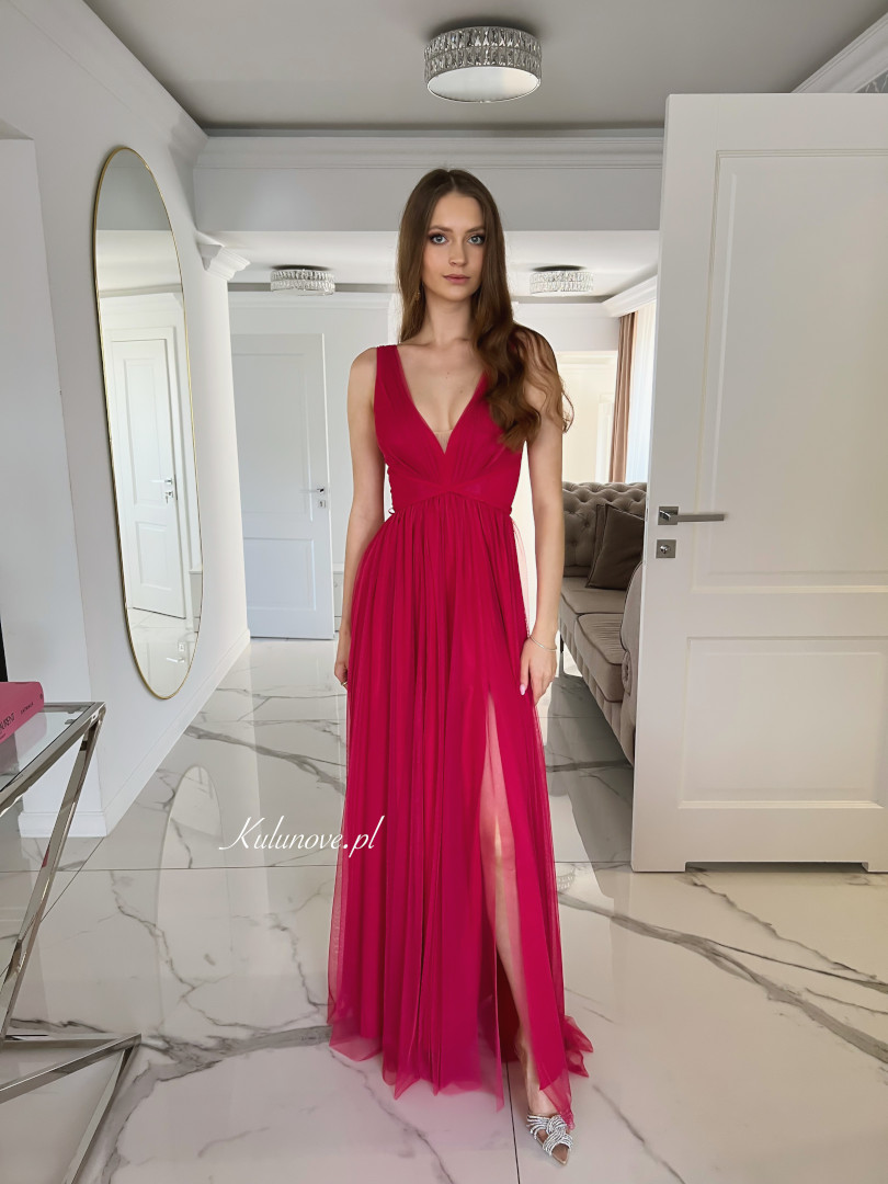 Zendaya - airy tulle strapless maxi dress in fuchsia color image 4