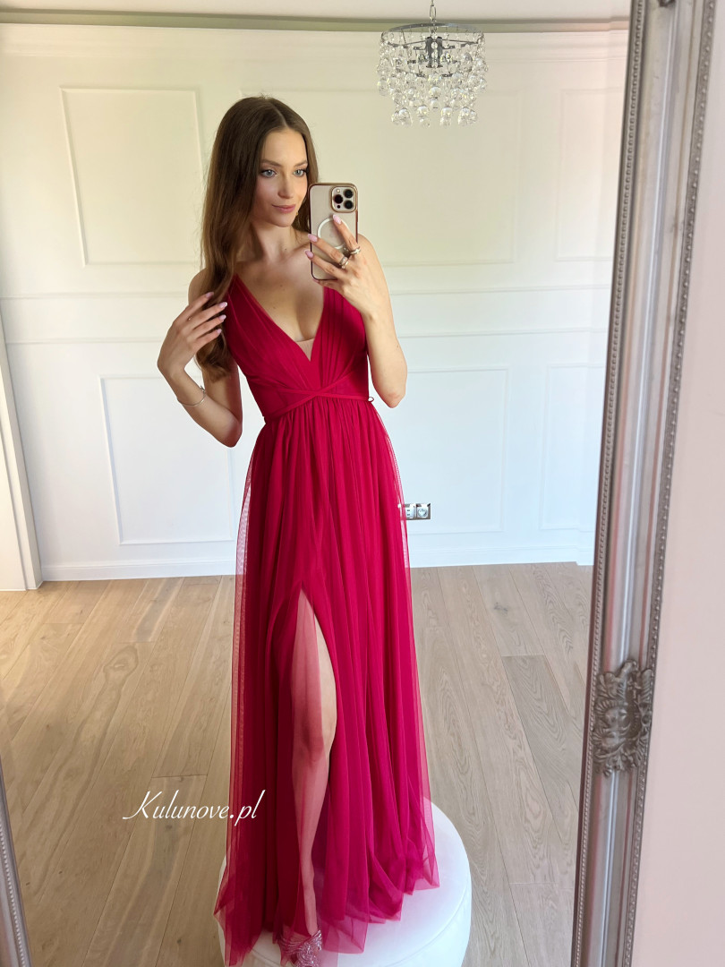 Zendaya - airy tulle strapless maxi dress in fuchsia color image 1