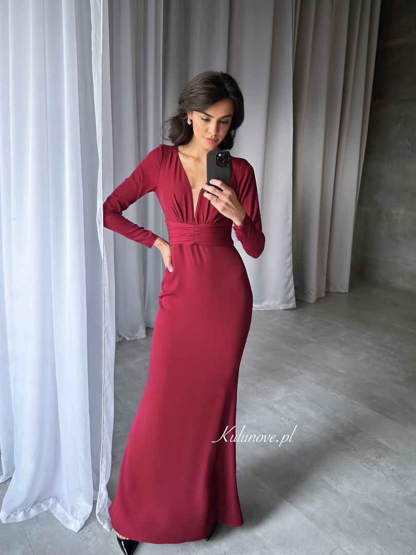 Zenaida-elegant maroon long sleeve dress with striking back neckline - Kulunove image 3